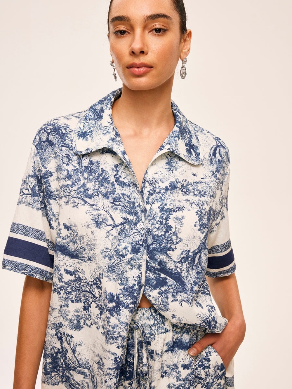 Commense Printed Contrast Trim Shorts Set - Picture 3 of 4